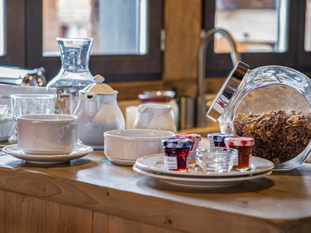 Chalet Elegant A Courchevel Le Praz Avec Spa, Cheminee Et Services Inclus - Fr-1-568-35 (Adults Only)