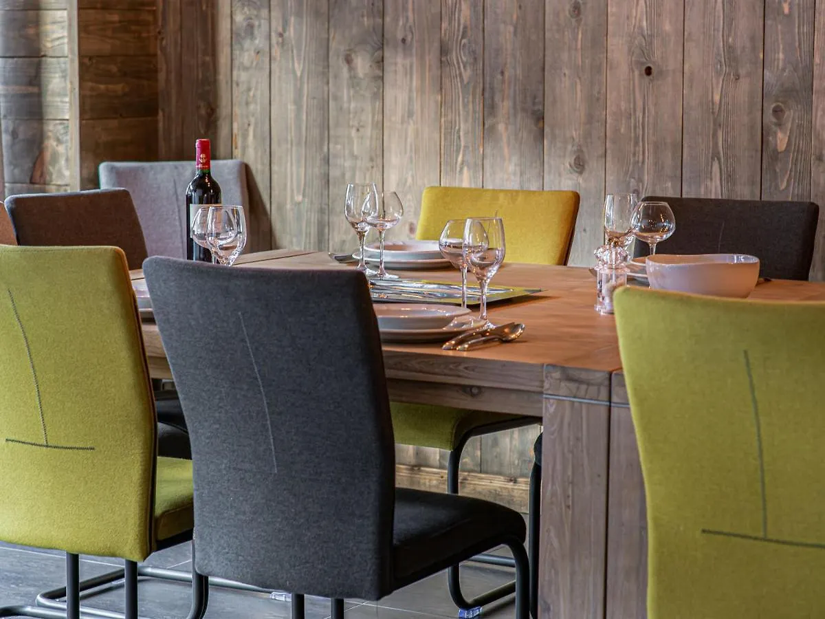 Chalet Elegant A Courchevel Le Praz Avec Spa, Cheminee Et Services Inclus - Fr-1-568-35 (Adults Only) 0*,