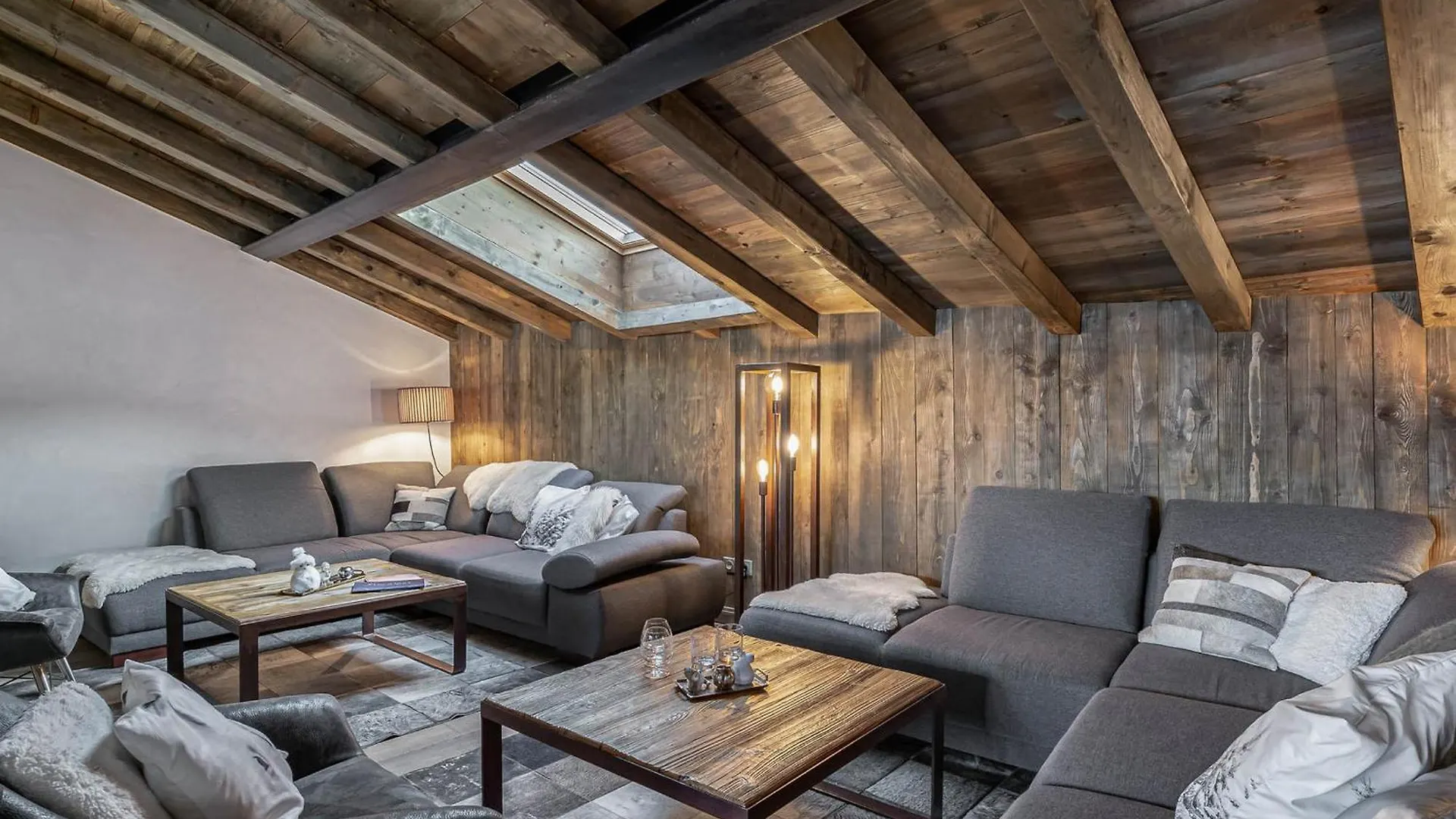 Chalet Elegant A Courchevel Le Praz Avec Spa, Cheminee Et Services Inclus - Fr-1-568-35 (Adults Only) Frankrig